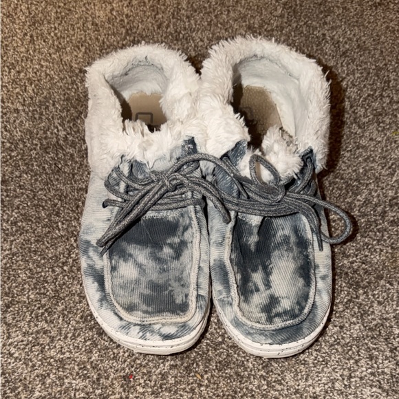 Hey Dude Shoes Womens 7 Britt Grey Skies Fur Lined Comfort Casual - Picture 2 of 10